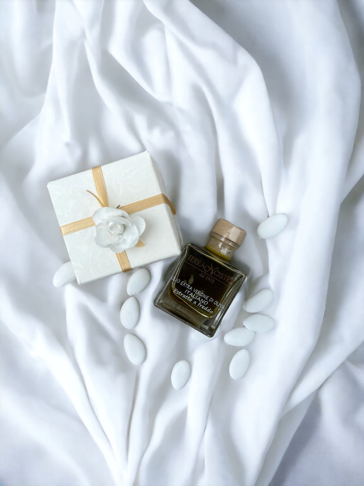 BOMBONIERA PERSONALIZZABILE PER OGNI OCCASIONE - BOTTIGLIA DA 100 ML CON SCATOLA CON OLIO EXTRAVERGINE D&