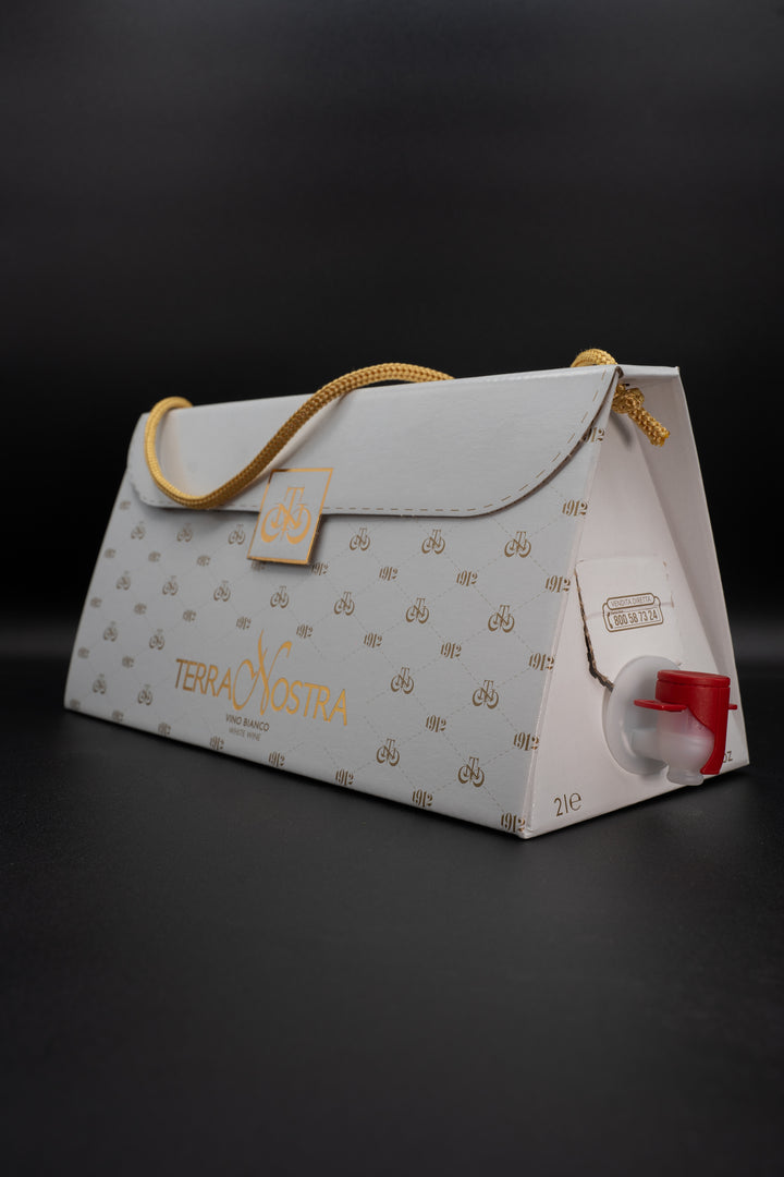 CONFEZIONE LINEA LOVEITALY - VINO BIANCO CHARDONNAY